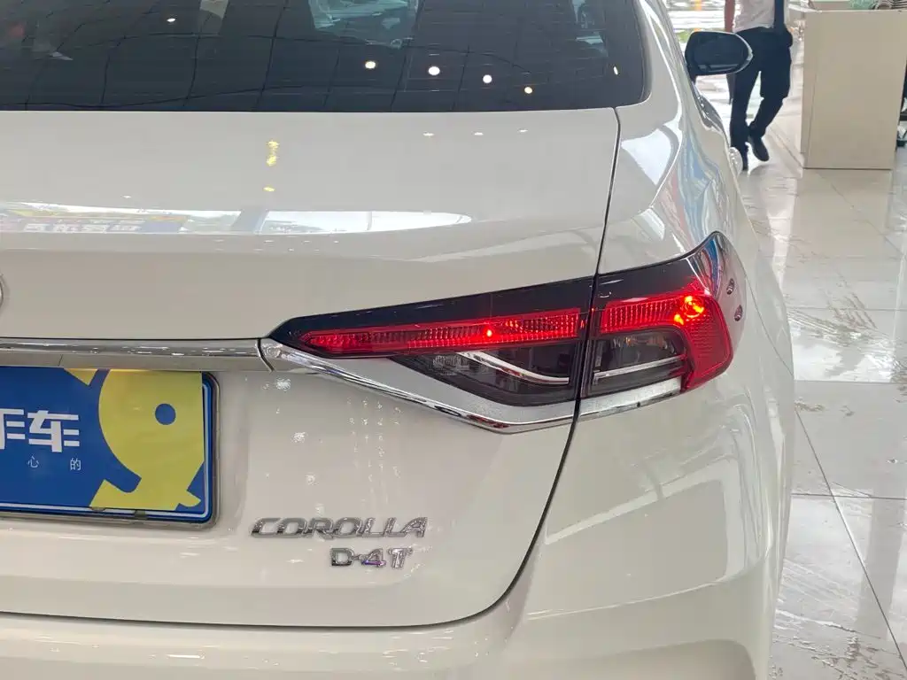 Toyota Corolla 2023 — фото 15