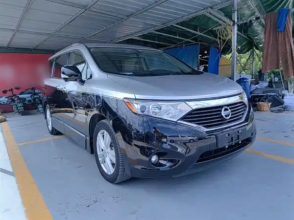Nissan Quest 2015