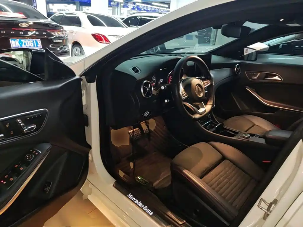 Mercedes-Benz CLA 2018 — фото 16