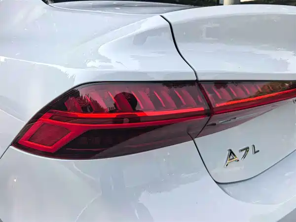 Audi A7L 2023