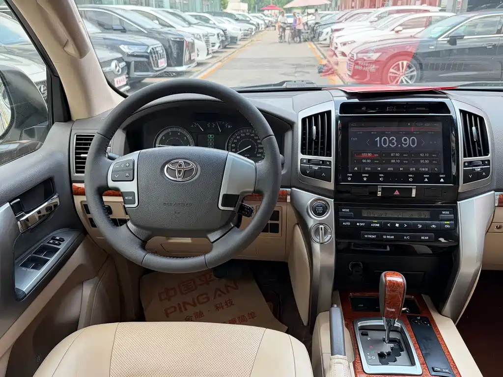 Toyota Land Cruiser 2016