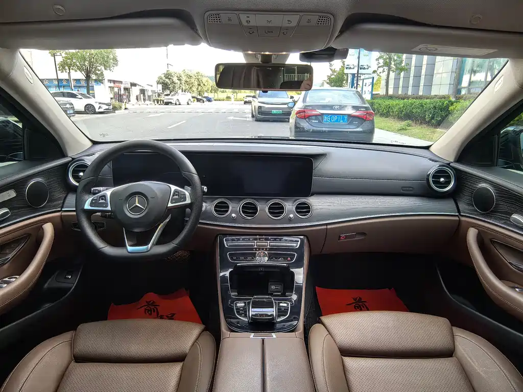 Mercedes-Benz E-Class 2017 — фото 12