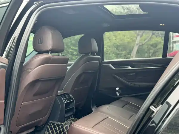 BMW 5 Series 2022