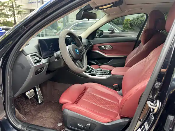 BMW i3 2023