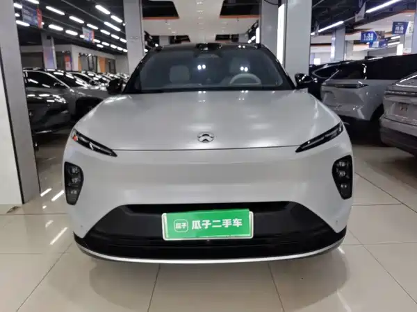 NIO ES8 2023