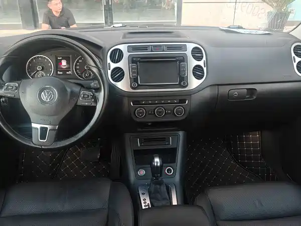 Volkswagen Tiguan 2015