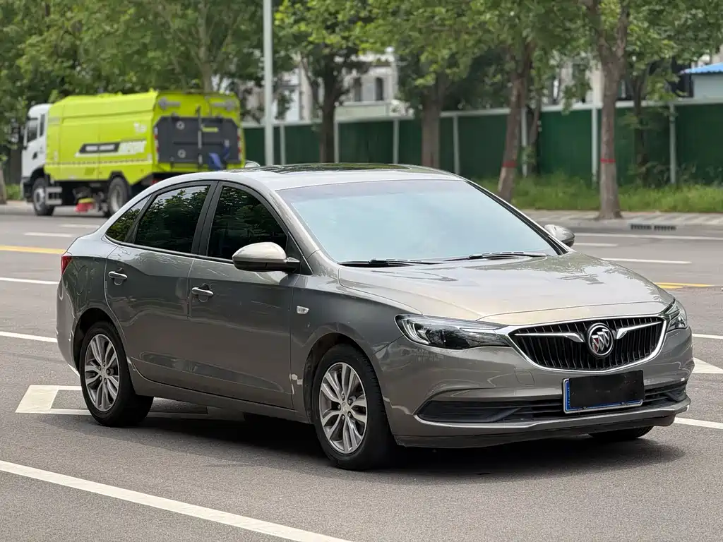 Buick Excelle 2018 — фото 3
