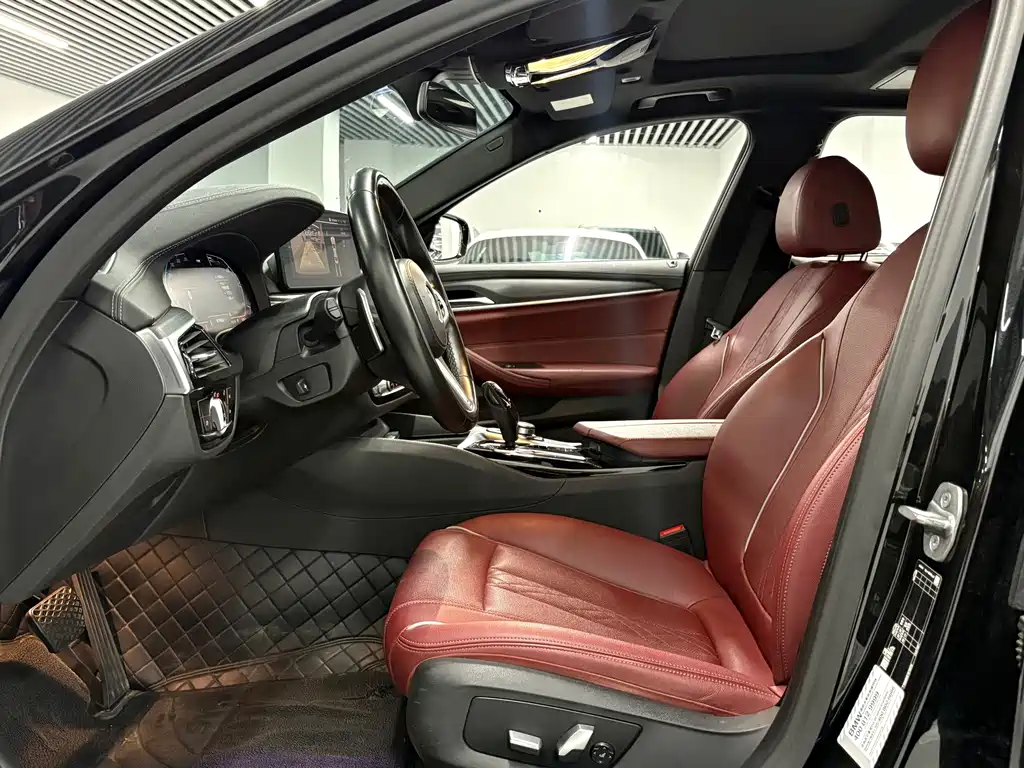 BMW 5 Series 2021