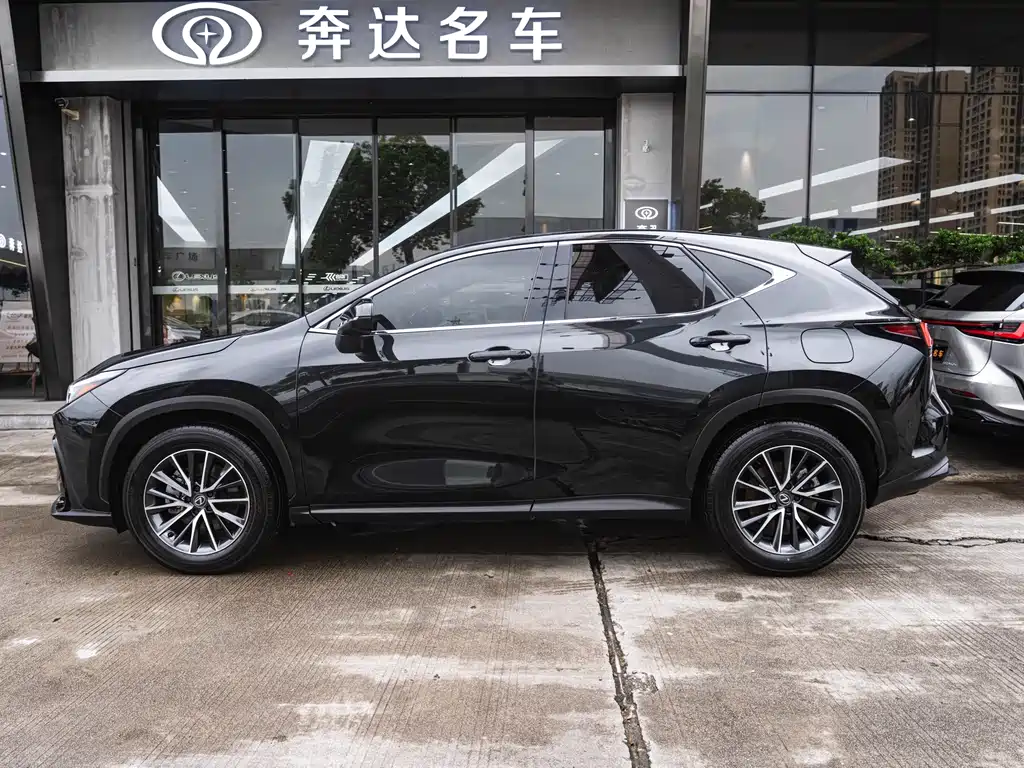 Lexus NX 2025 — фото 4