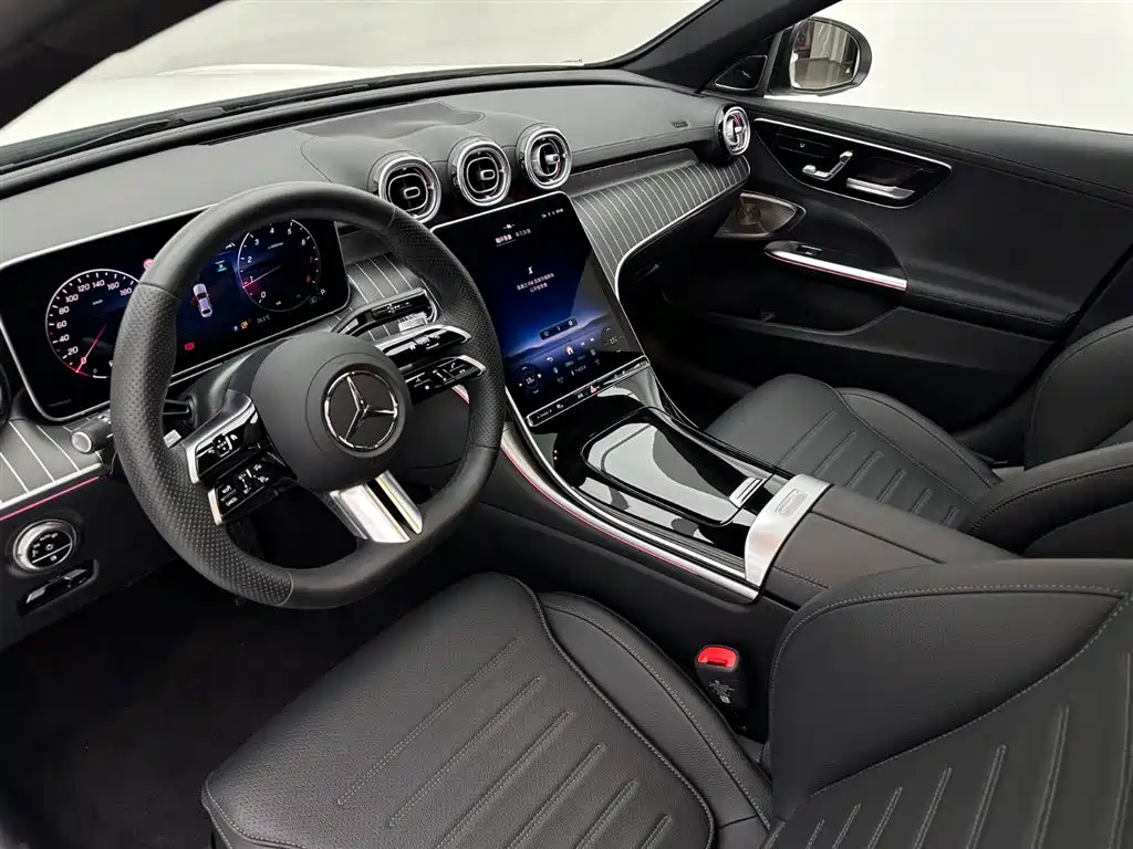 Mercedes-Benz C-Class 2024 — фото 15