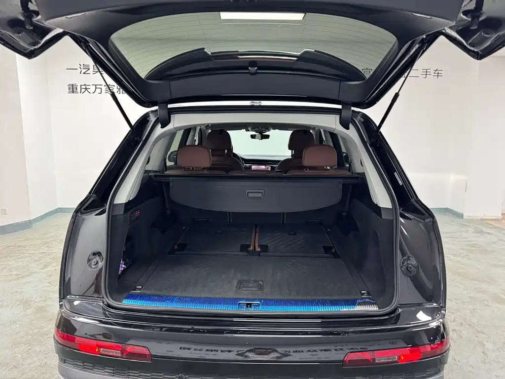 Audi Q7 2023 — фото 15