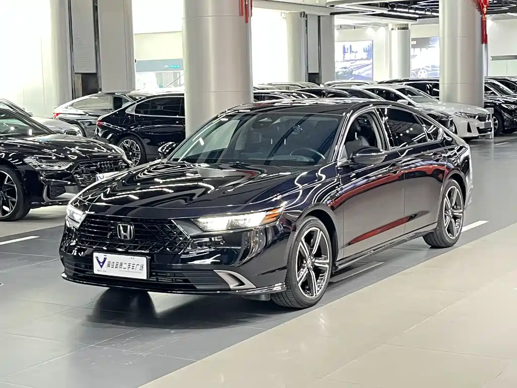 Honda Accord 2023 — фото 1