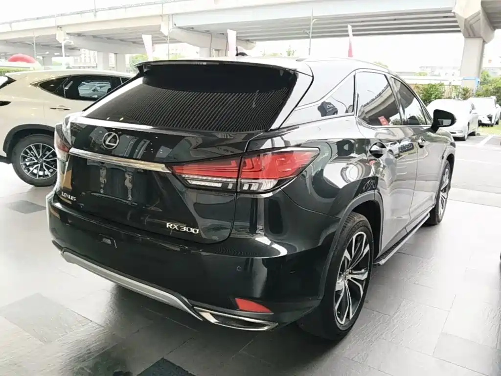 Lexus RX 2021