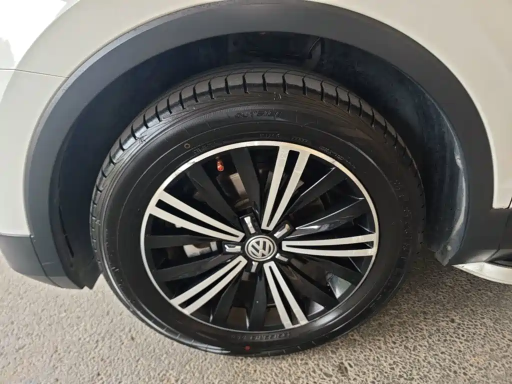 Volkswagen Tiguan L 2019 — фото 23