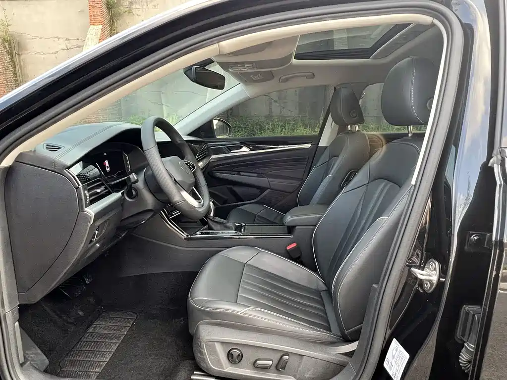 Volkswagen Passat 2023