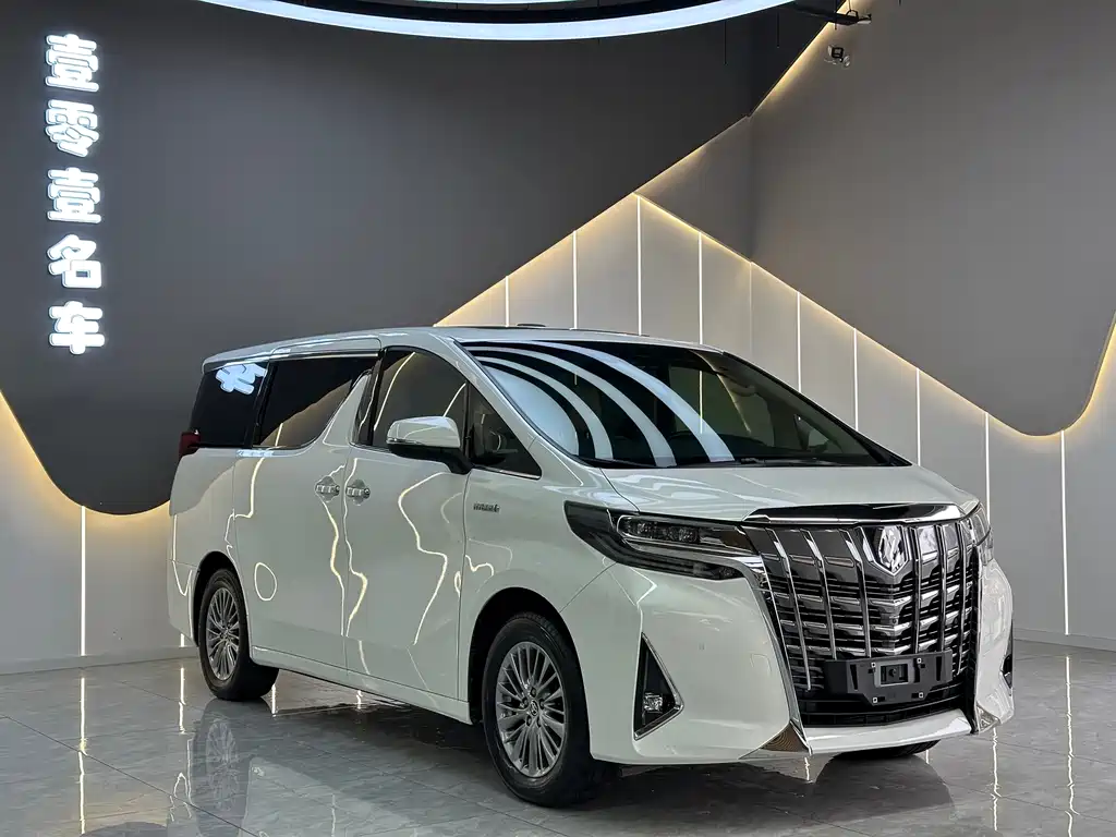Toyota Alphard 2022 — фото 3