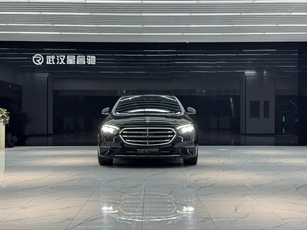 Mercedes-Benz E-Class 2024