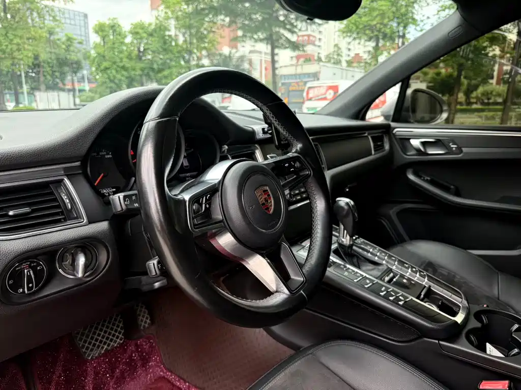 Porsche Macan 2017 — фото 6