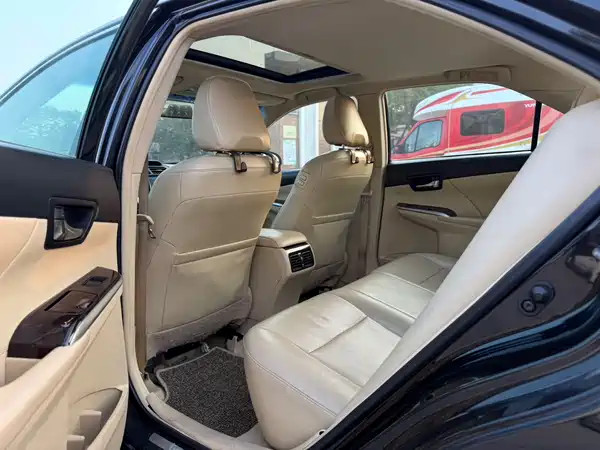 Toyota Camry 2015