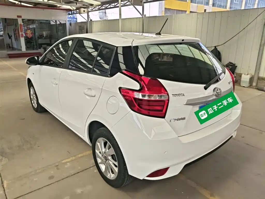 Toyota Yaris L 2017 — фото 5