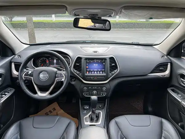 Jeep Cherokee 2017