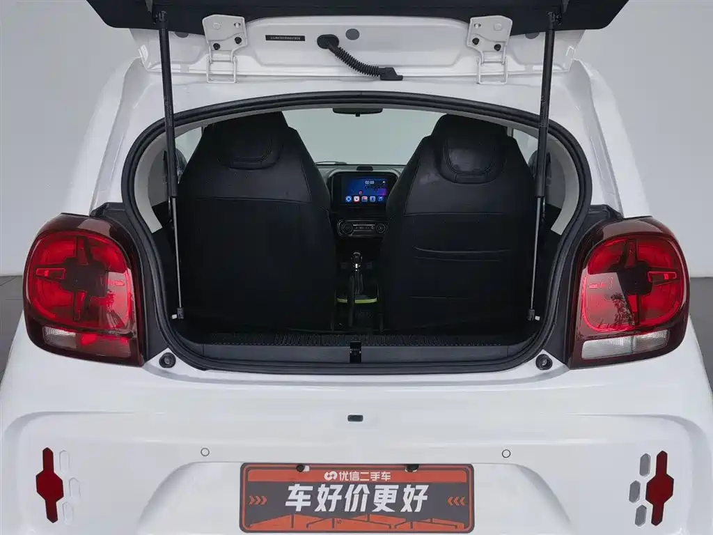 Roewe Clever 2022 — фото 16