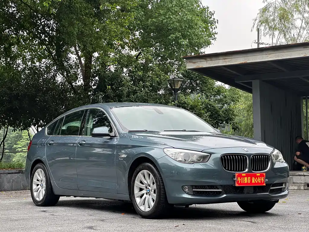BMW 5 Series GT 2012 — фото 1