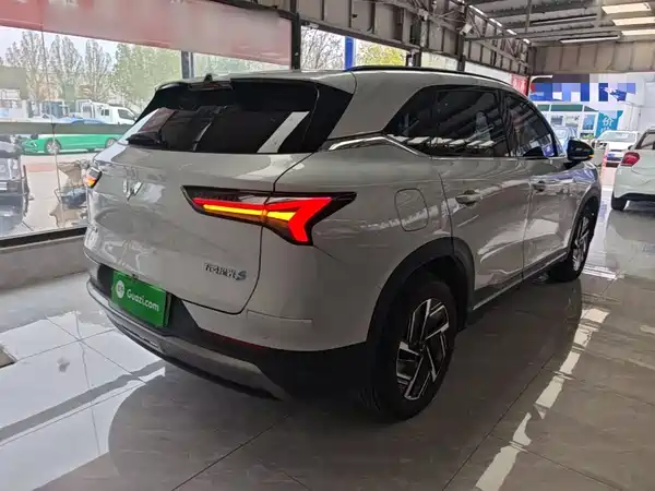 Wuling Starlight S 2024