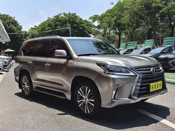 Lexus LX 2019