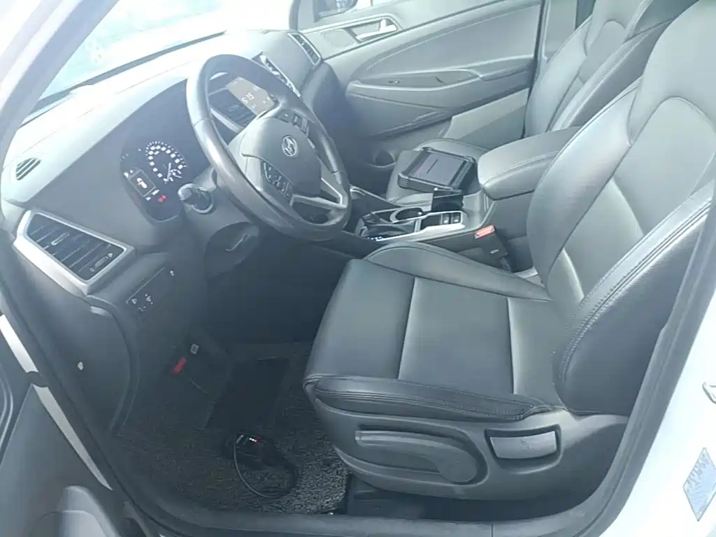Hyundai Tucson 2017 — фото 15
