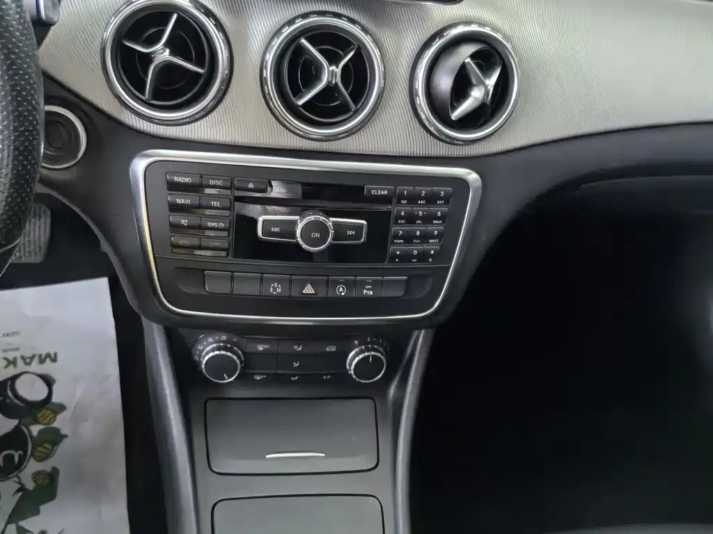 Mercedes-Benz GLA 2015 — фото 10