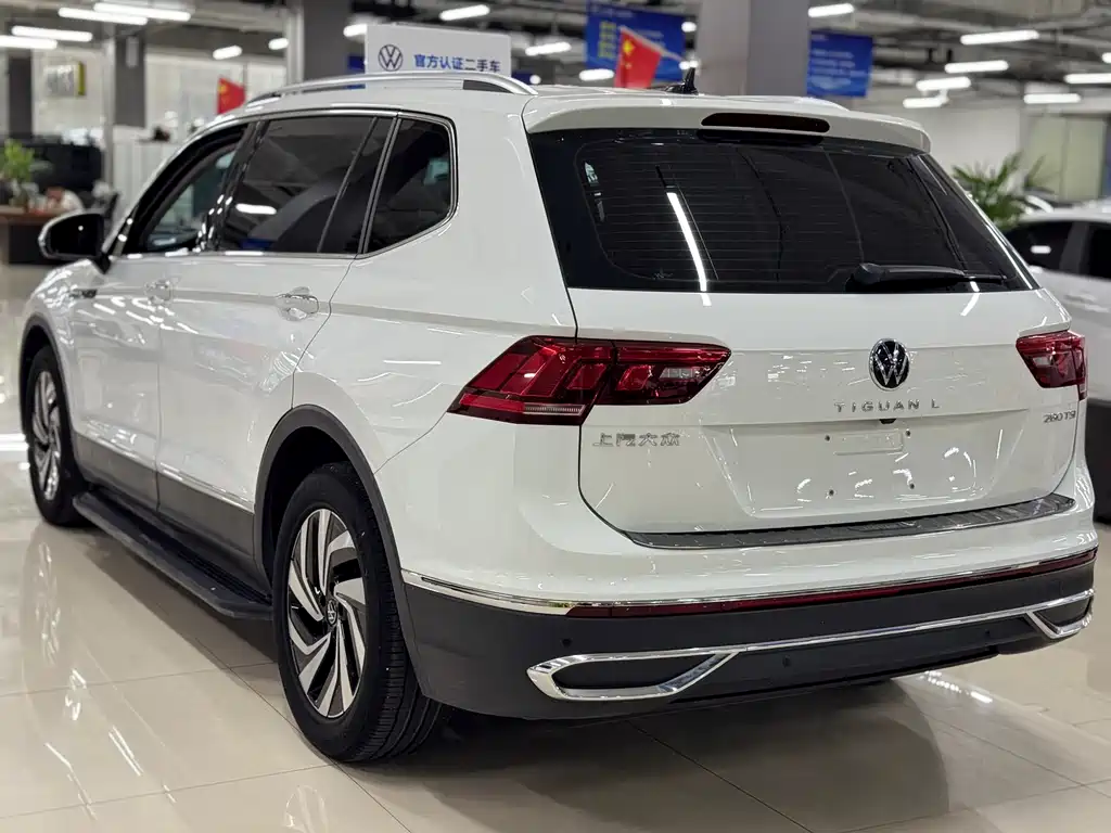 Volkswagen Tiguan L 2023 — фото 8