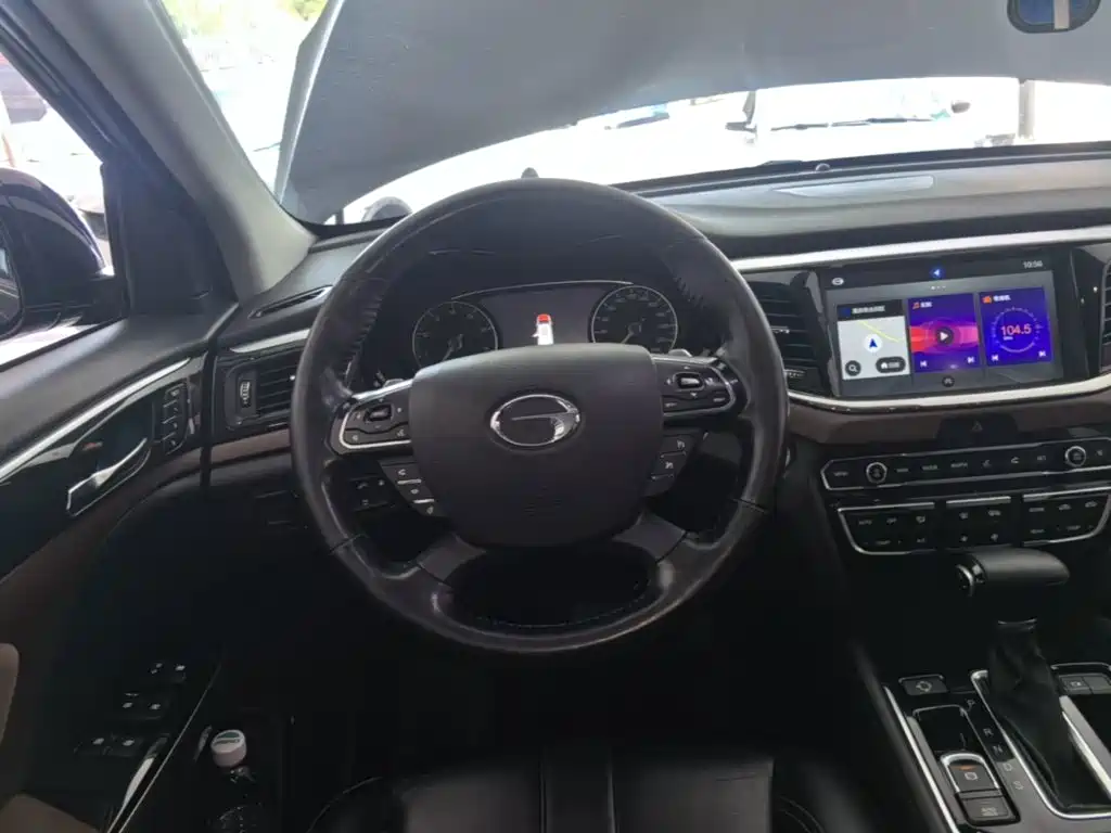 GAC Motor Trumpchi GS8 2017 — фото 11