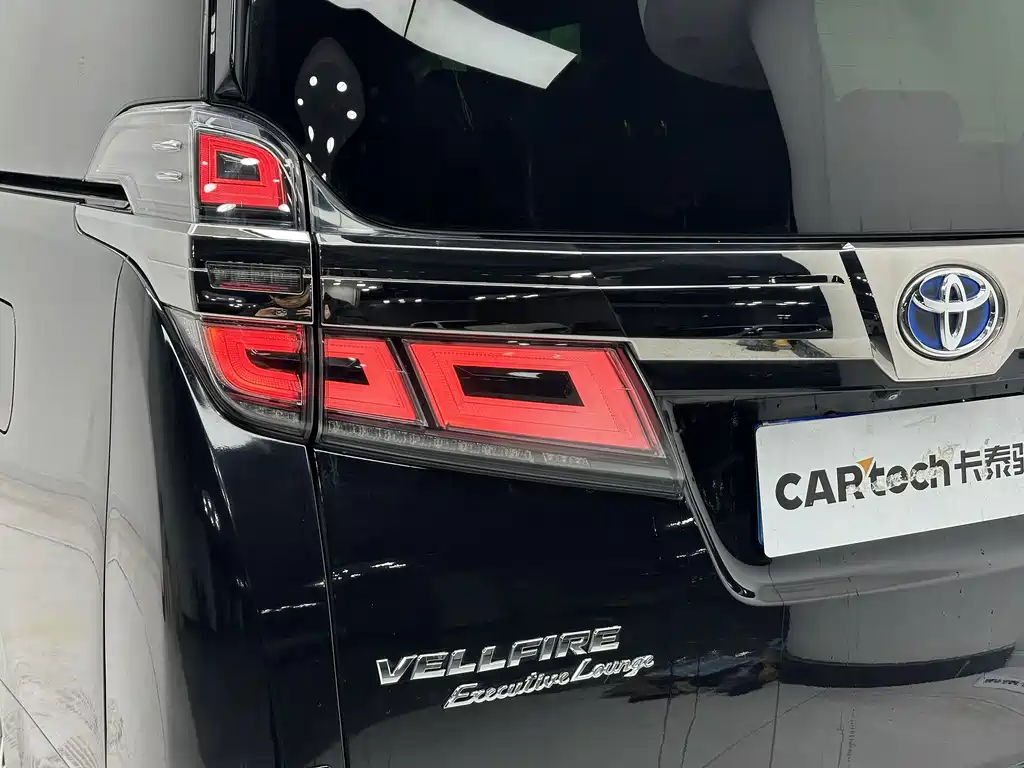Toyota Alphard 2019 — фото 17