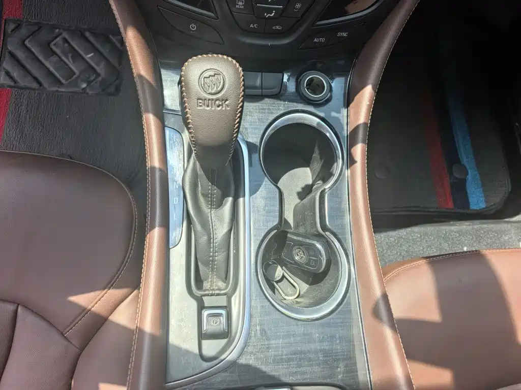 Buick Envision Plus 2018 — фото 19