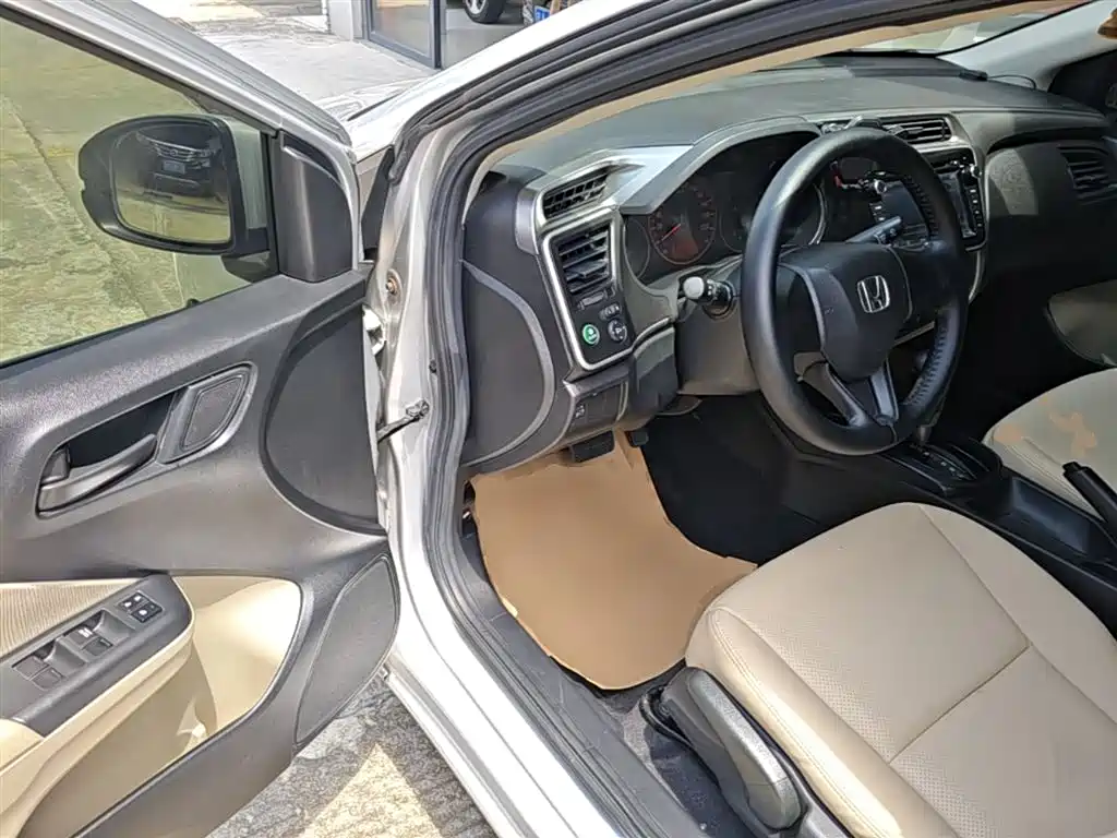 Honda City 2016 — фото 16