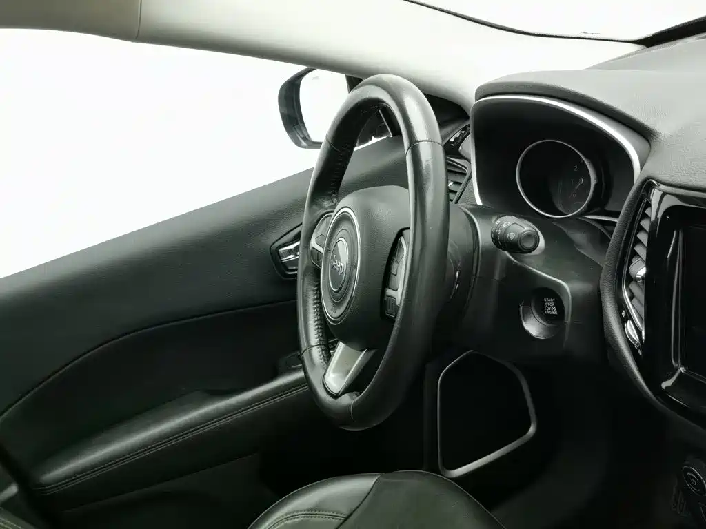 Jeep Compass 2020 — фото 22