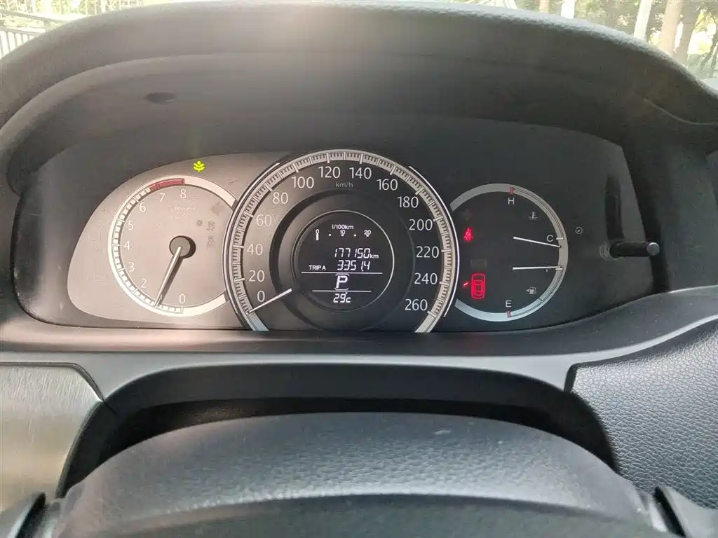 Honda Accord 2015 — фото 13