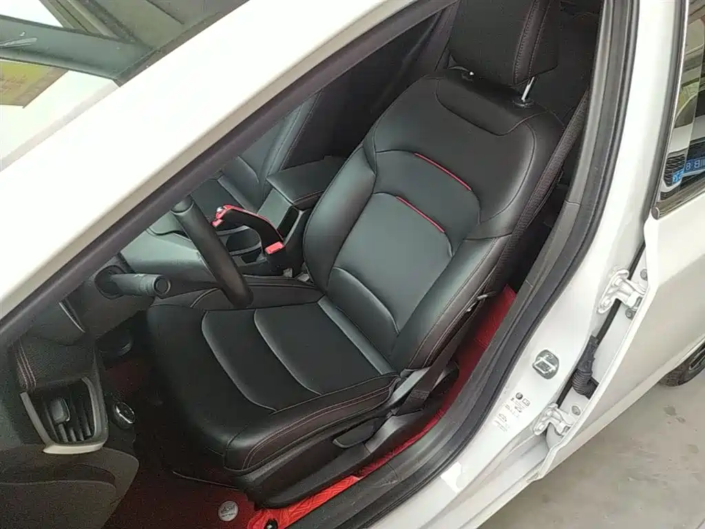 Chevrolet Monza 2020 — фото 15