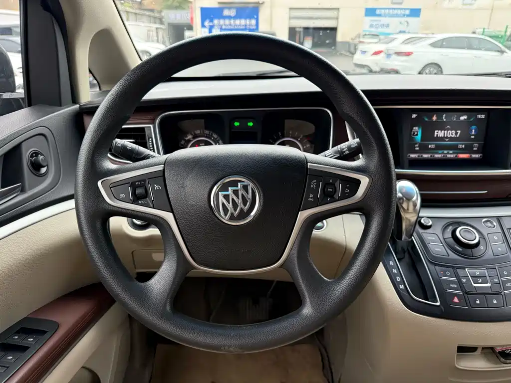 Buick GL8 2018