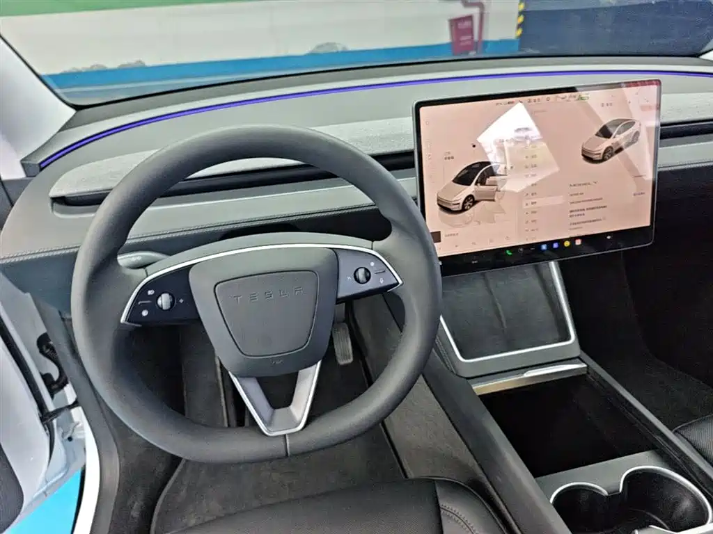 Tesla Model Y 2025 — фото 14