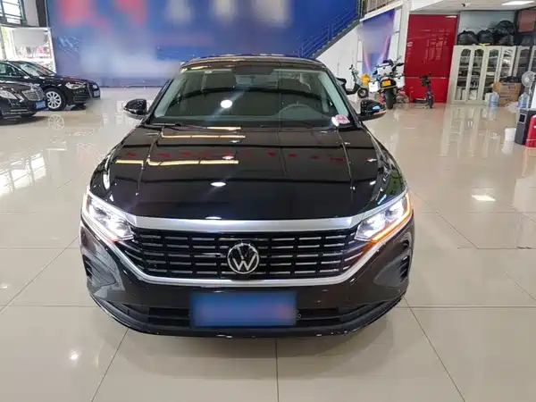 Volkswagen Passat 2025