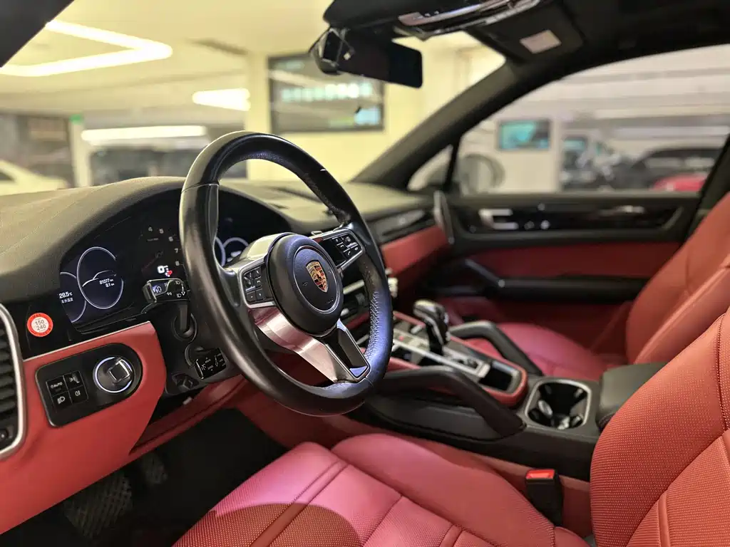 Porsche Cayenne 2018 — фото 18