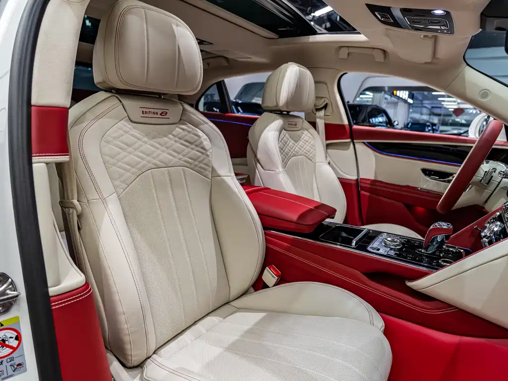Bentley Flying Spur 2025 — фото 7