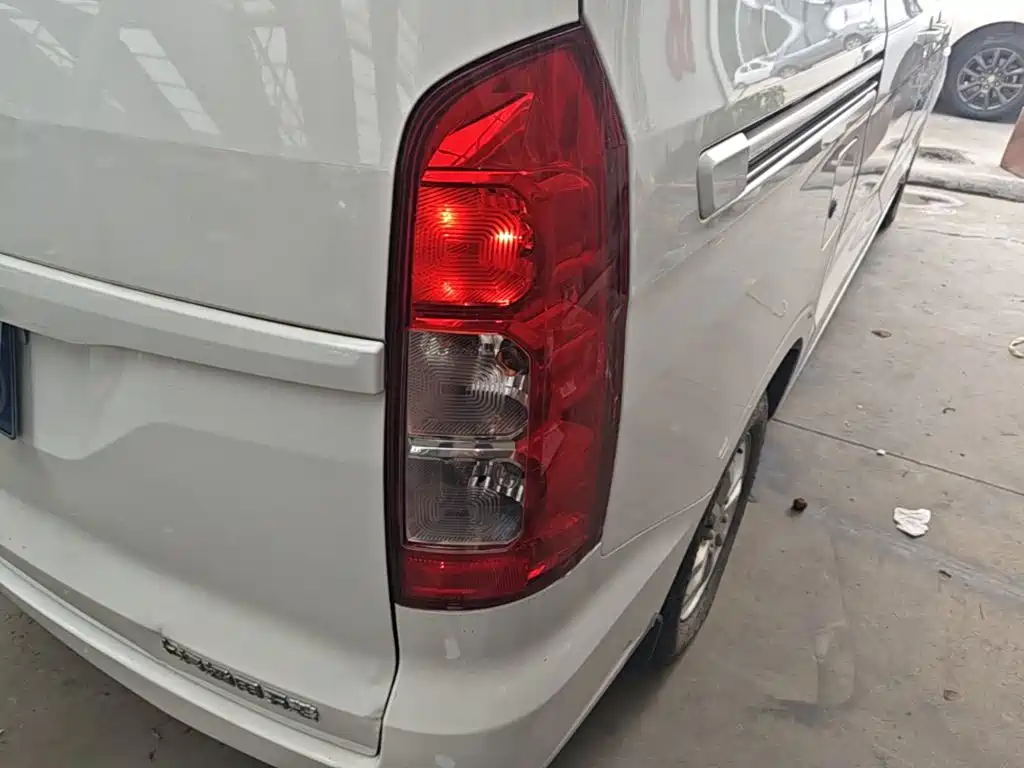 Wuling Hongguang V 2024 — фото 8