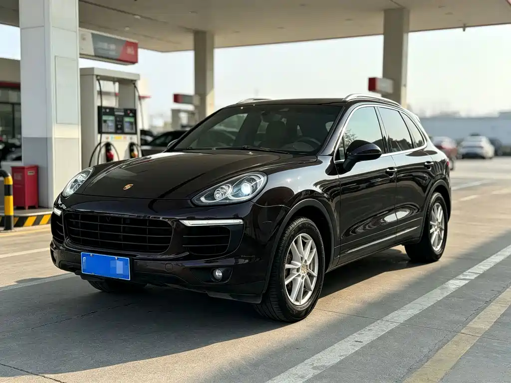 Porsche Cayenne 2016 — фото 1