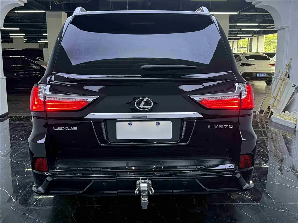 Lexus LX 2008 — фото 22