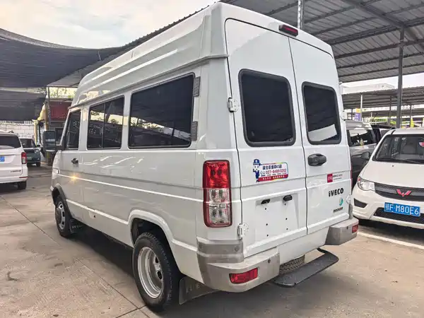 Iveco Proud 2023