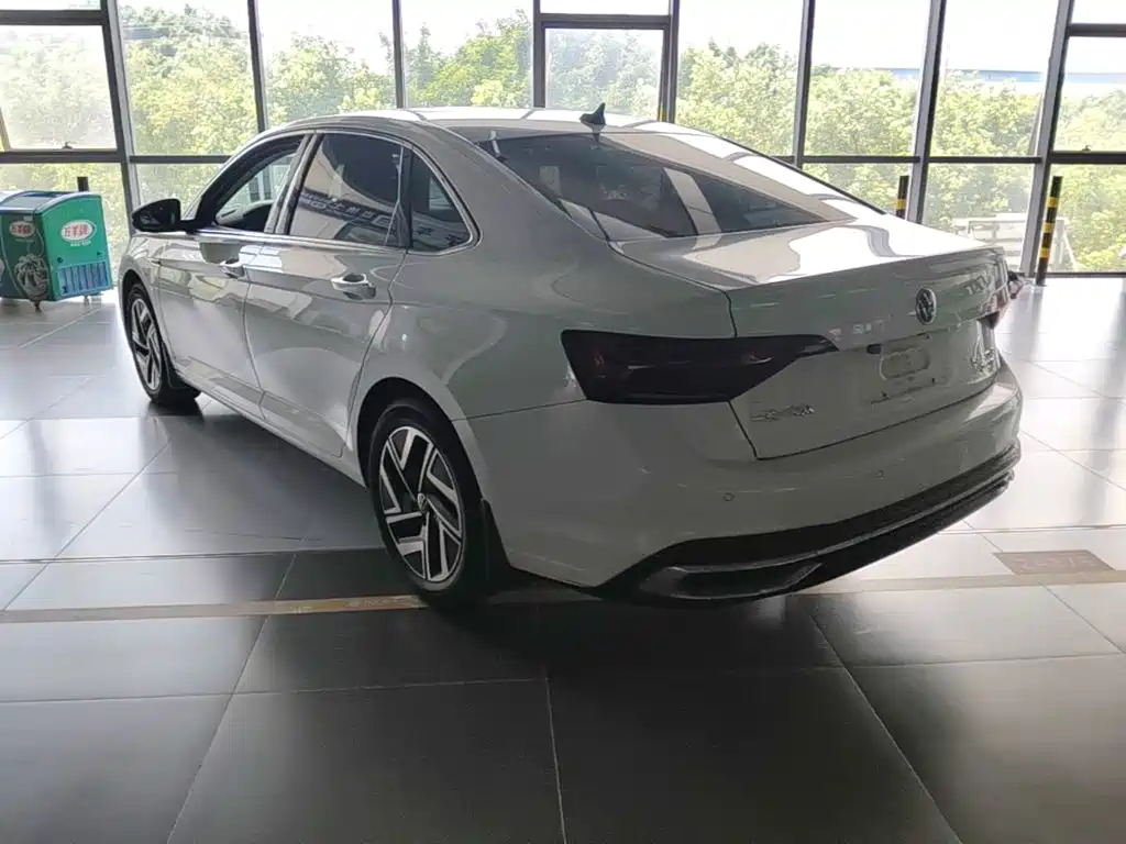 Volkswagen Sagitar 2023