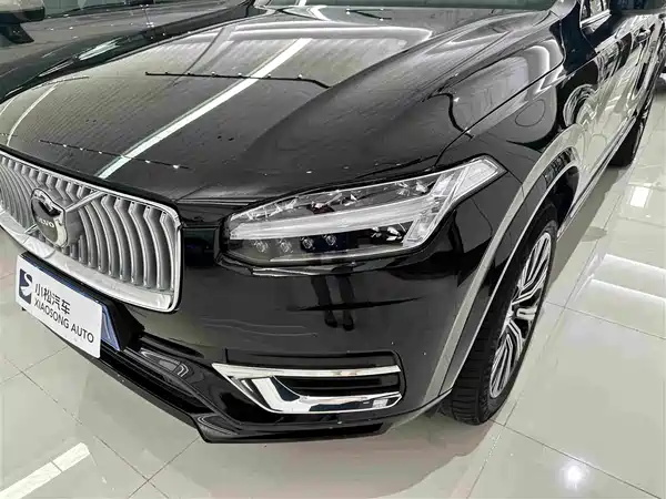 Volvo XC90 2025